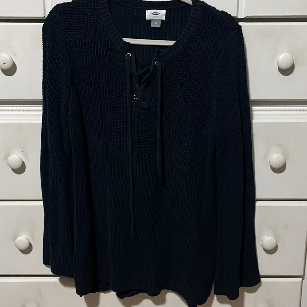 Medium navy sweater